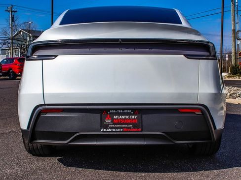 Used 2026 Tesla Model Y Long Range image 5