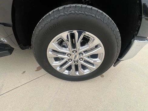 Used 2024 Ford F150 Lariat w/ FX4 Off-Road Package image 21