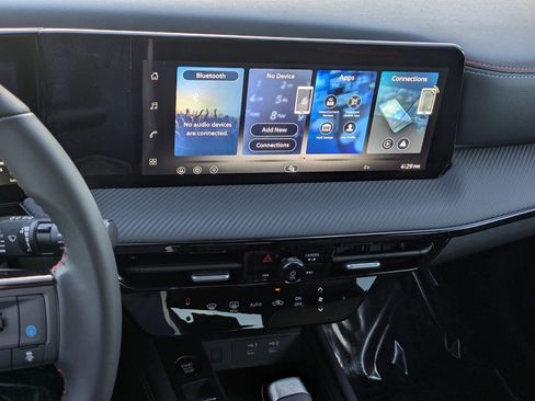 New 2026 Nissan Kicks SR FWD image 15