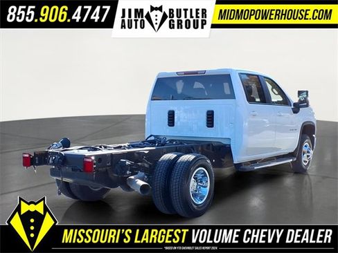 Used 2025 Chevrolet Silverado 3500 LT w/ Convenience Package image 6