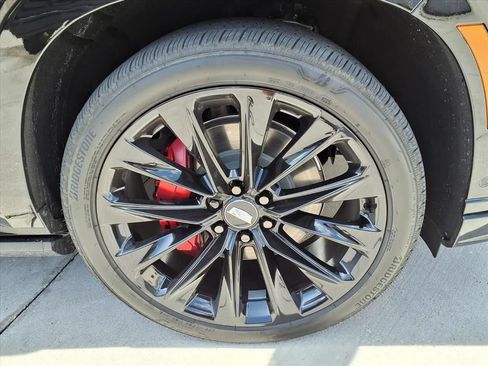Used 2026 Cadillac Escalade V AWD/4WD image 7