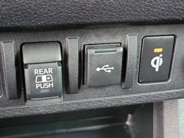 Used 2023 Toyota Tacoma TRD Off-Road w/ Black Out Package (TMS) AWD/4WD image 15