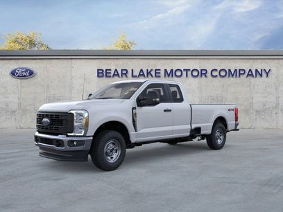 New 2026 Ford F250 XL w/ XL Off-Road Package
