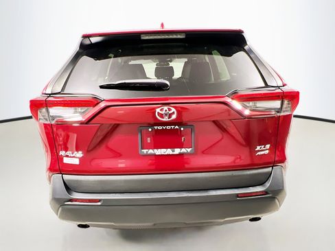 Used 2021 Toyota RAV4 XLE w/ Convenience Package AWD/4WD image 6
