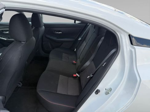 Used 2025 Nissan Sentra SR FWD image 22