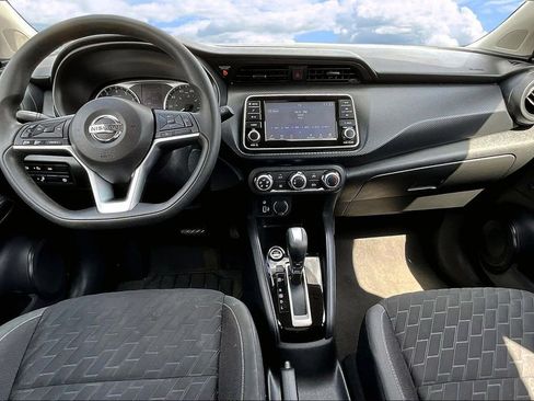 Used 2021 Nissan Kicks S image 9