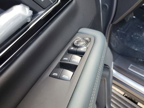 New 2026 GMC Yukon XL AT4 image 18