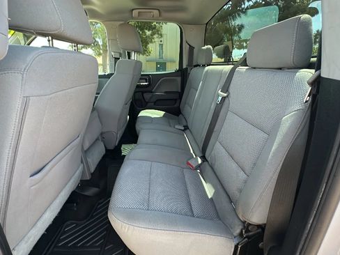 Used 2018 Chevrolet Silverado 2500 W/T RWD image 11