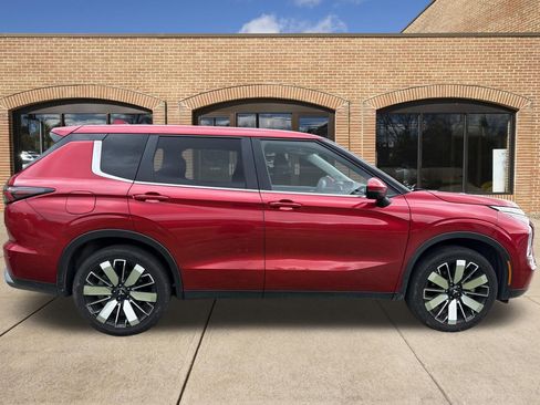 Used 2025 Mitsubishi Outlander SE AWD/4WD image 15