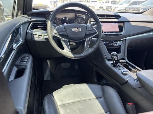 Used 2022 Cadillac XT5 Premium Luxury w/ Technology Package FWD image 15