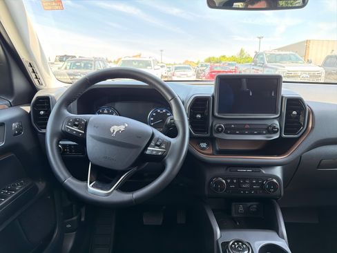 Used 2024 Ford Bronco Sport Outer Banks w/ Tech Package AWD/4WD image 13