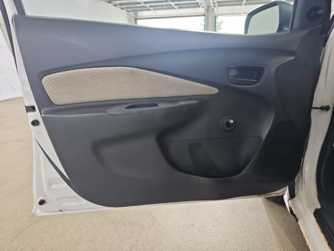 Used 2007 Toyota Yaris Sedan w/ Convenience Pkg FWD image 28