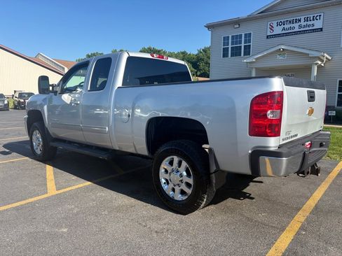 Used 2012 Chevrolet Silverado 2500 LT w/ Z71 Appearance Package AWD/4WD image 9