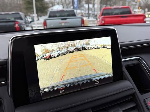 Used 2022 GMC Yukon SLE w/ Gmc Pro Safety Plus Package image 18