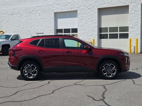 Used 2024 Chevrolet Trax LT w/ Driver Confidence Package FWD image 15