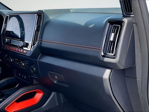 Certified 2025 Nissan Frontier PRO-4X AWD/4WD image 23