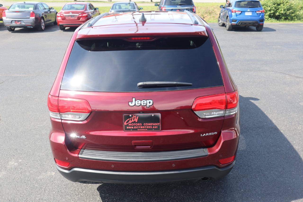 Used 2018 Jeep Grand Cherokee Laredo AWD/4WD image 7