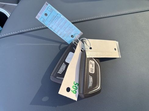 Used 2025 Cadillac Escalade IQ Luxury 2 w/ LPO, Premium Carpet Package AWD/4WD image 7