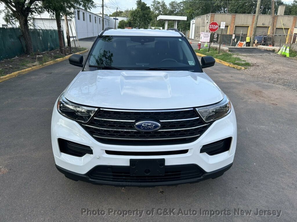 Used 2022 Ford Explorer XLT AWD/4WD image 4