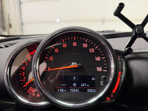 Used 2019 MINI Cooper Clubman S w/ Premium Package image 18