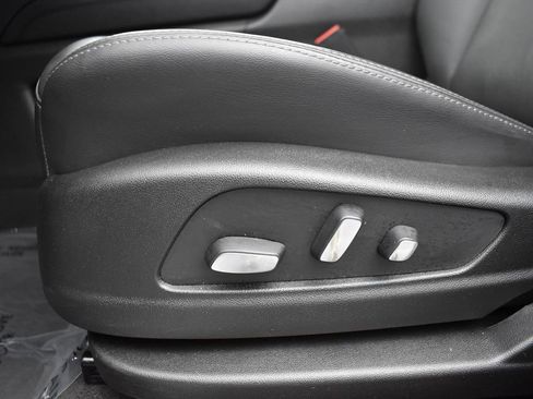 Certified 2024 Cadillac XT5 Premium Luxury w/ LPO, Floor Liner Package image 11