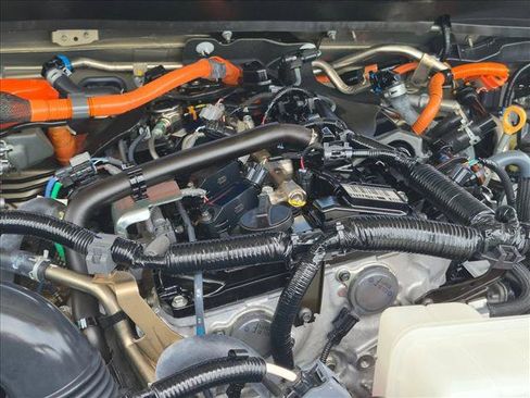 Certified 2025 Toyota Tacoma TRD Sport w/ TRD Sport Upgrade Package AWD/4WD image 21