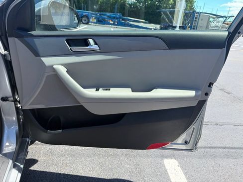 Used 2015 Hyundai Sonata SE FWD image 24