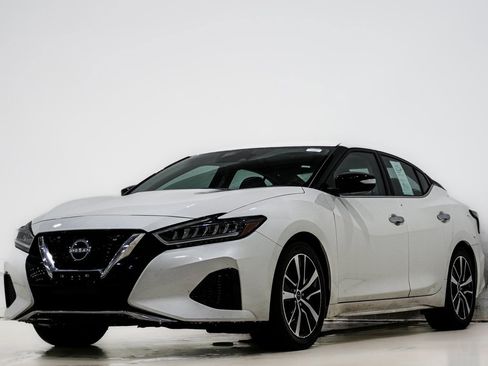 Used 2023 Nissan Maxima SV w/ Floor Mat Group image 3