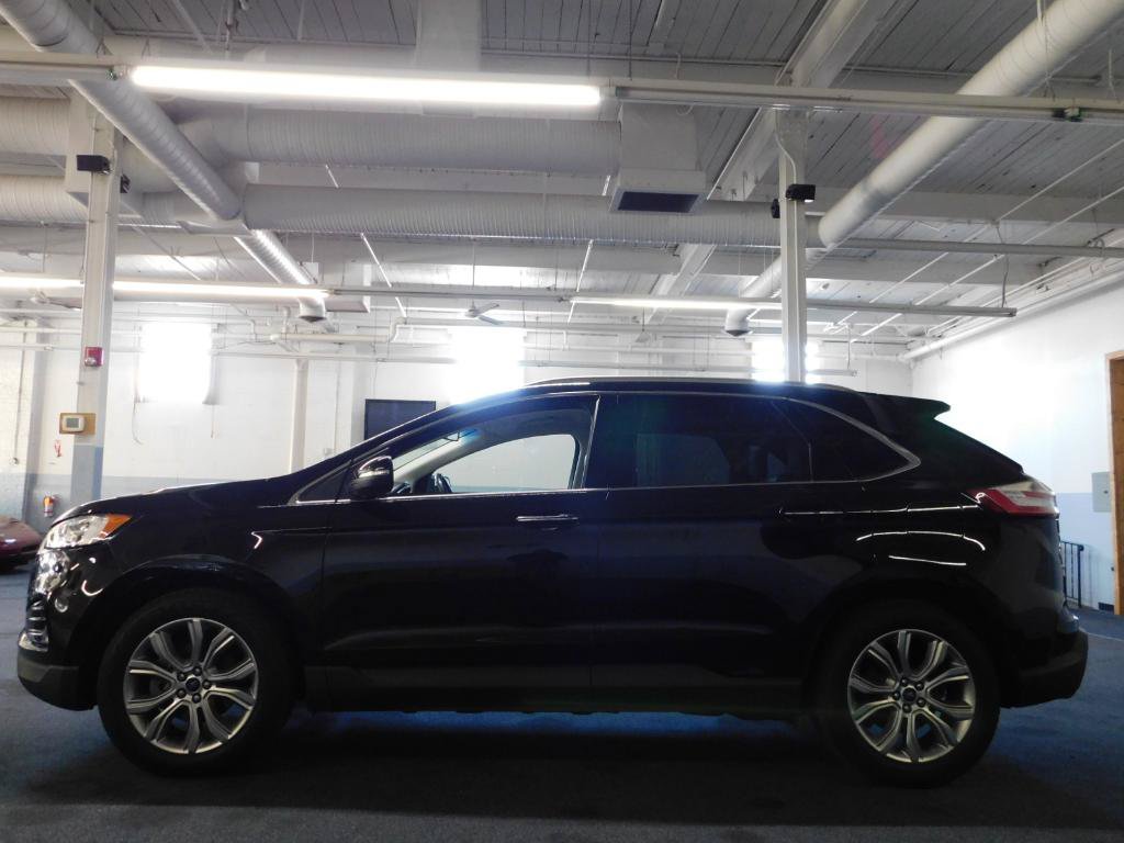 Used 2019 Ford Edge Titanium FWD image 8