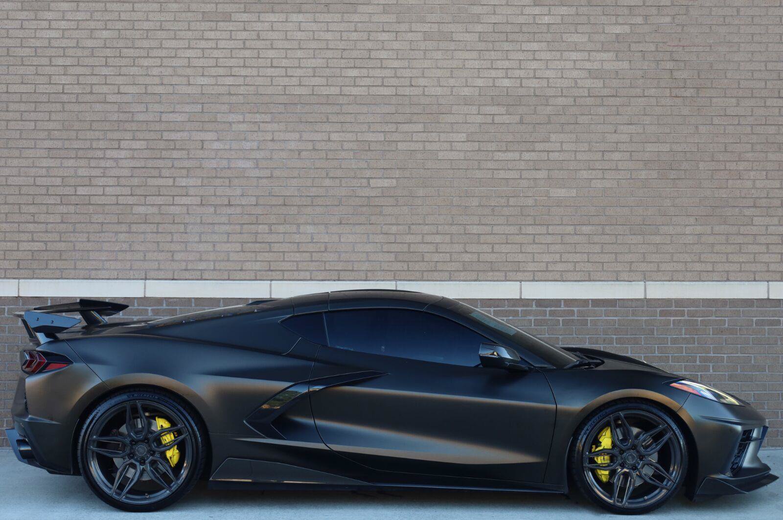 Used 2021 Chevrolet Corvette Stingray Preferred Cpe w/ Z51 Performance Package RWD image 2