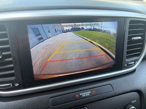 Used 2020 Kia Sportage LX FWD image 20