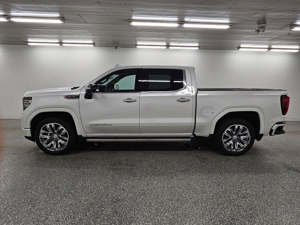 Used 2024 GMC Sierra 1500 Denali w/ Denali Reserve Package AWD/4WD image 9