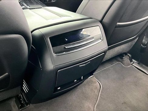 Used 2024 Cadillac Escalade Sport AWD/4WD image 34