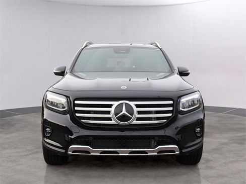 New 2025 Mercedes-Benz GLB 250 4MATIC image 2