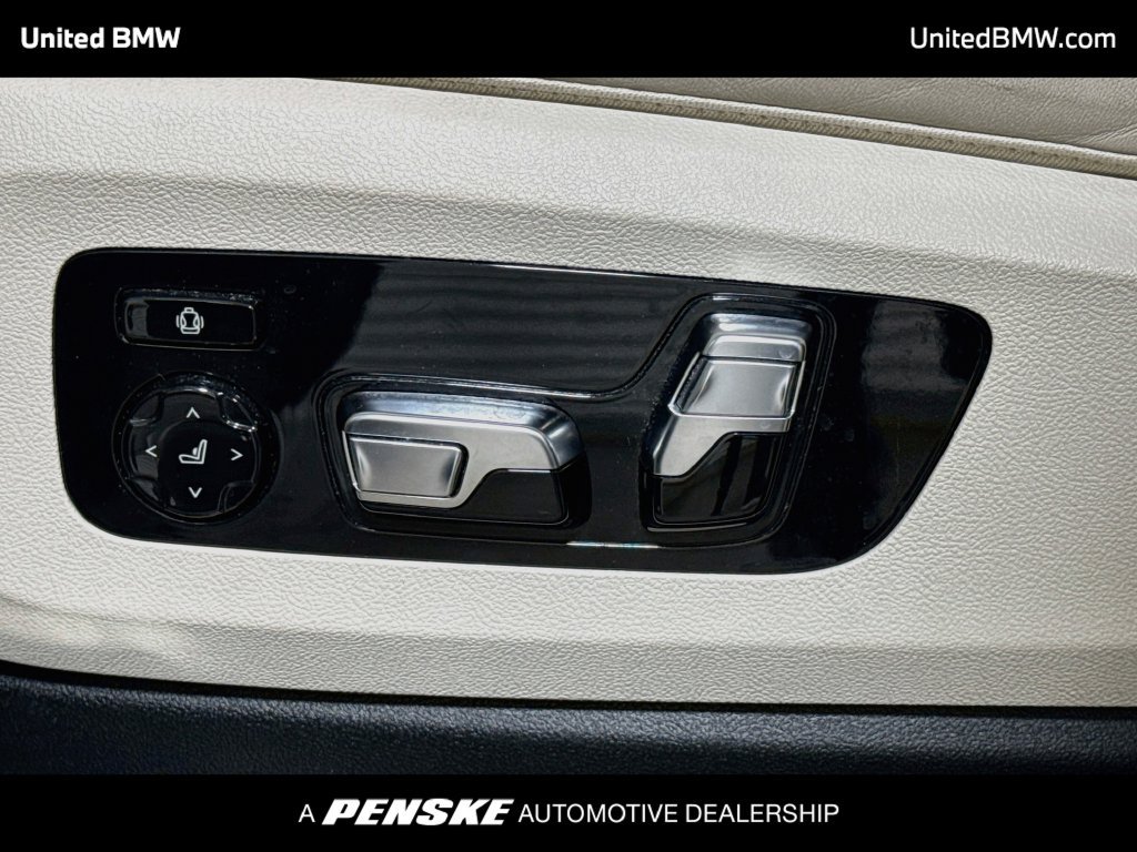 Used 2022 BMW X5 xDrive40i w/ M Sport Package AWD/4WD image 11