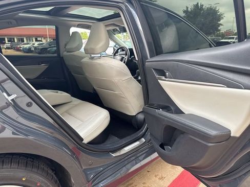 Used 2025 Toyota Camry XLE w/ Premium Plus Package image 28