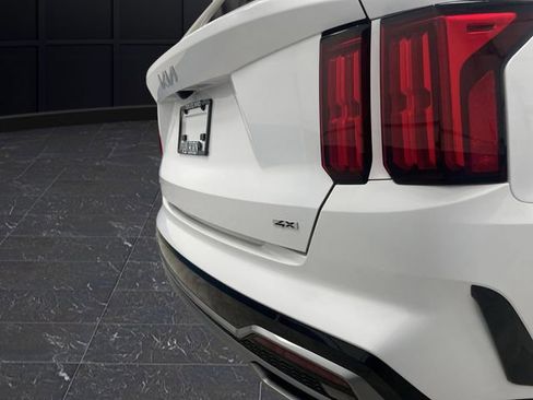 Used 2023 Kia Sorento SX image 36