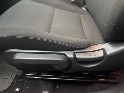 Used 2024 Hyundai Kona SE FWD image 12