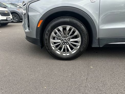 Used 2024 Cadillac XT4 Premium Luxury AWD/4WD image 12