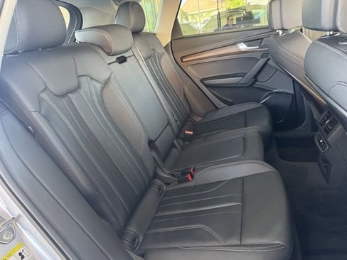 Used 2024 Audi Q5 2.0T Premium w/ Convenience Package image 21