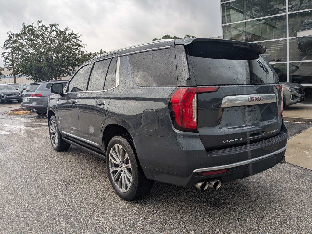 Used 2021 GMC Yukon Denali w/ Denali Premium Package RWD image 3