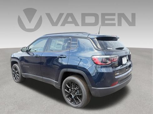 New 2026 Jeep Compass Latitude AWD/4WD image 3