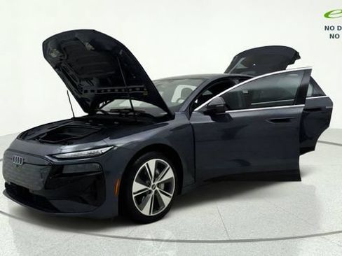 Used 2025 Audi A6 e-tron Premium Plus w/ Premium Plus RWD image 12