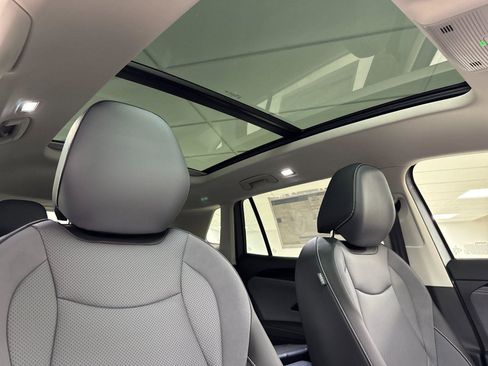 New 2026 Volkswagen Tiguan SE AWD/4WD image 16