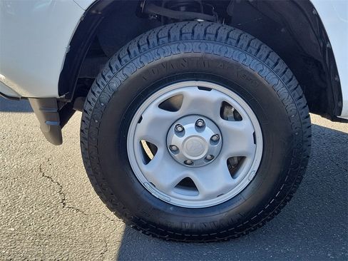 Used 2018 Toyota Tacoma SR5 image 20