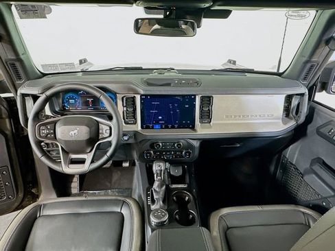 New 2026 Ford Bronco Outer Banks image 15