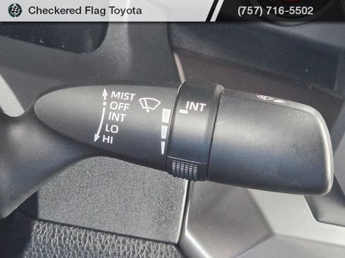 Used 2025 Toyota Tacoma TRD Sport AWD/4WD image 29