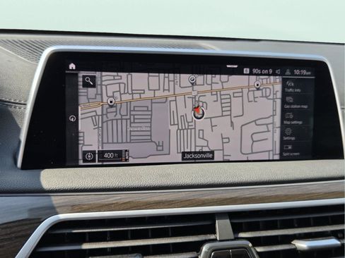 Used 2022 BMW 750i xDrive AWD/4WD image 28