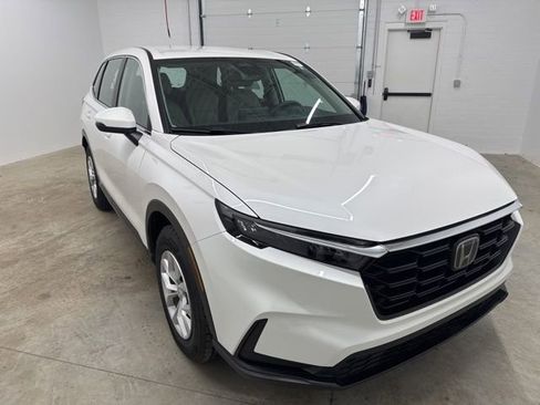 Certified 2023 Honda CR-V LX image 3