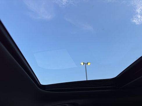 New 2025 Jeep Grand Cherokee L Altitude image 10